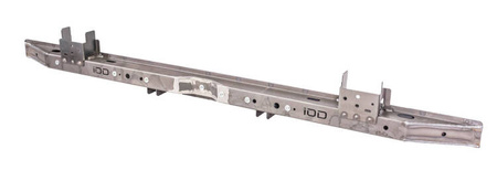 Pas przedni Nissan Patrol Y61