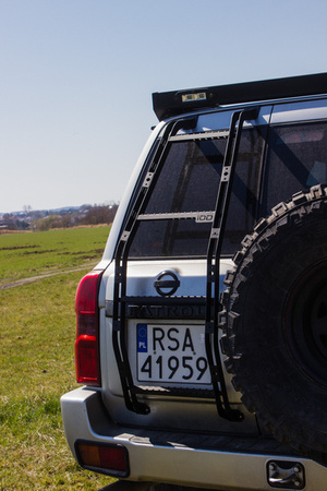 Escalera Trasera Nissan Patrol Y61 GU